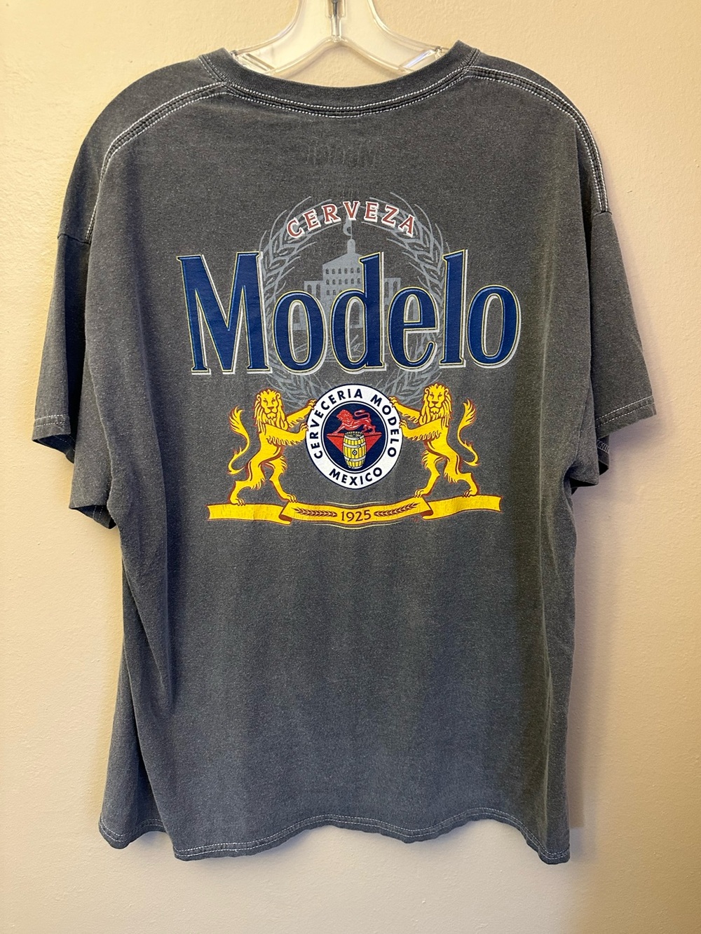 Modelo Tshirt